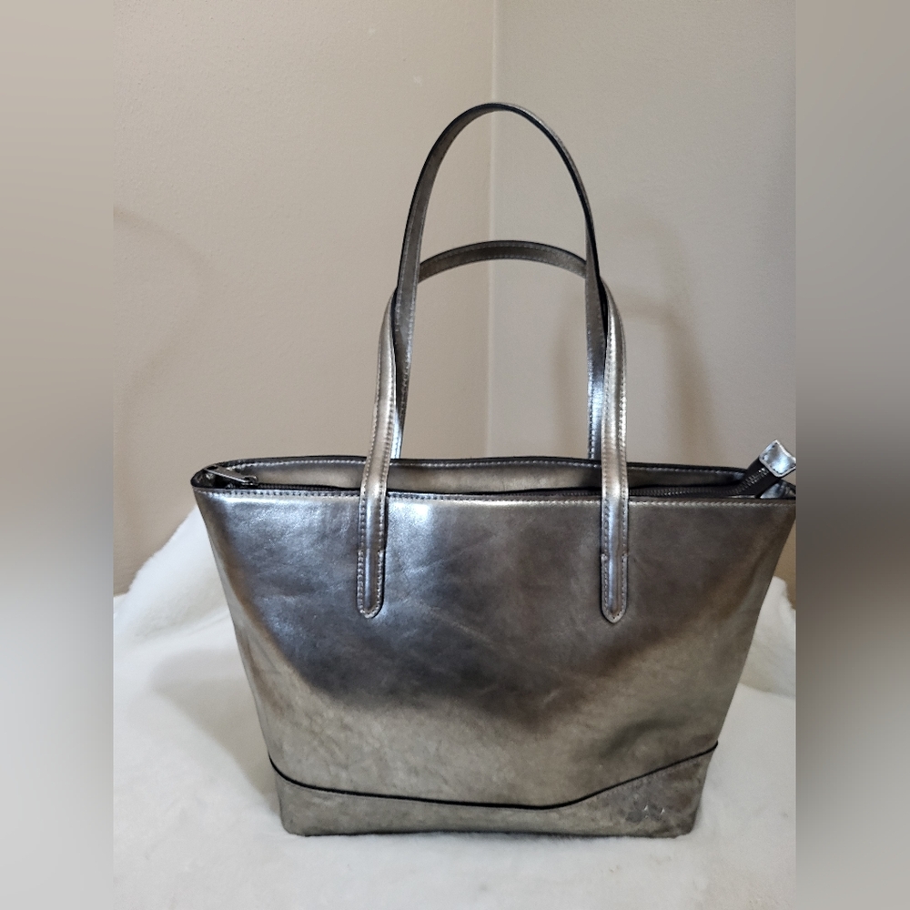 Metallic Silver Tote Bag - Sleek Everyday Shopper